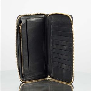 KN WALLET from Canadian designer KODA NIVOLI.